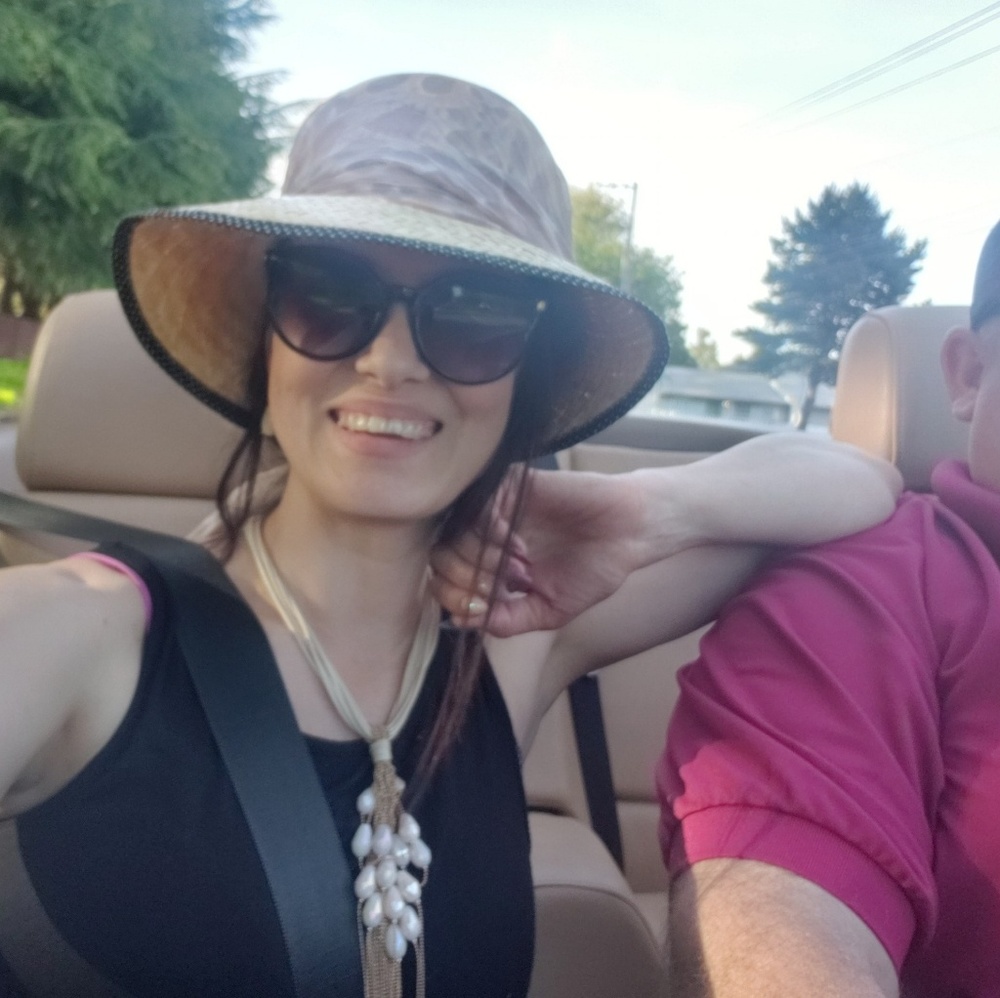 Meet your Posher, Christina